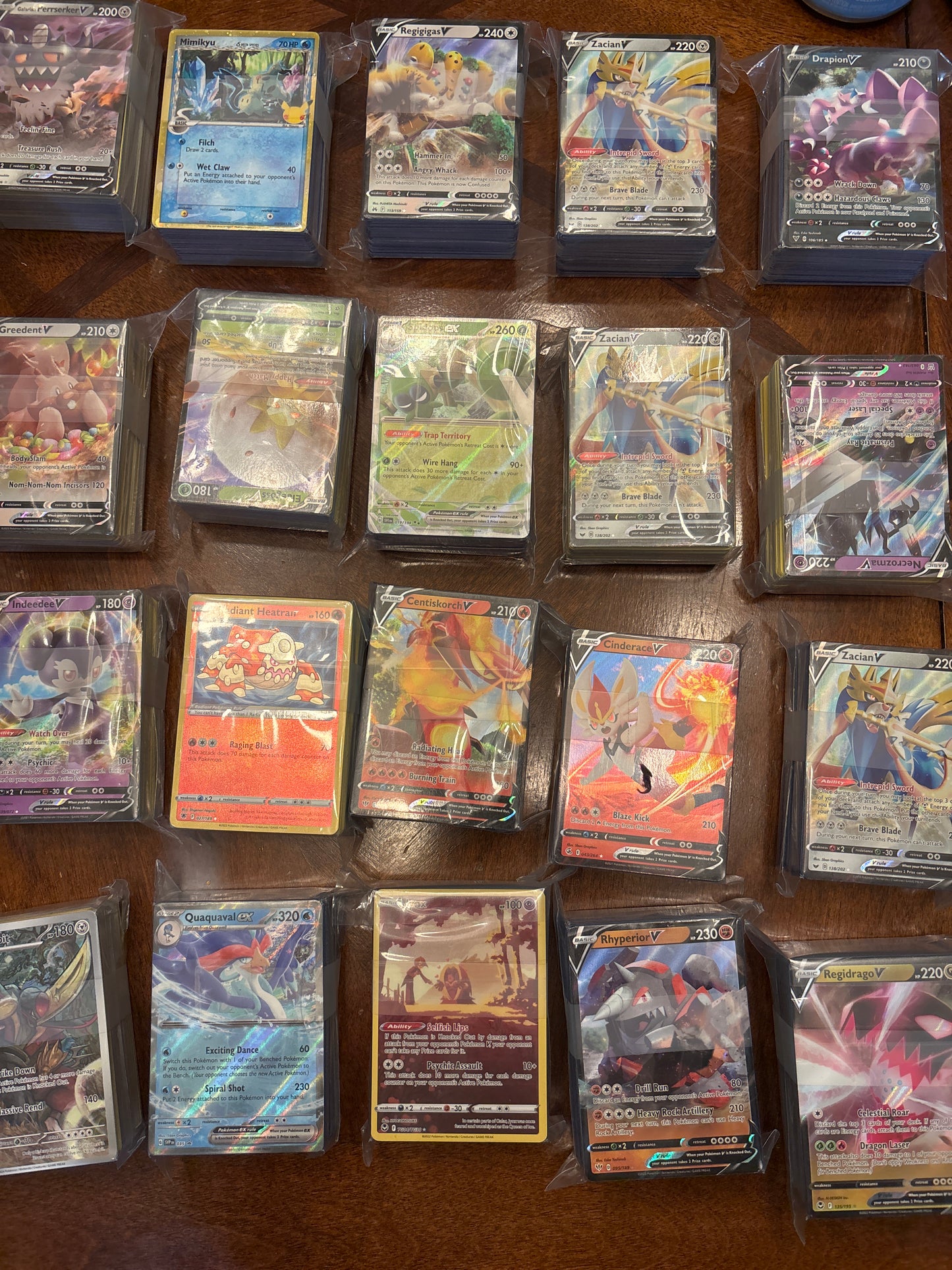 Pokémon Assorted trading Cards (Bundle Pack)
